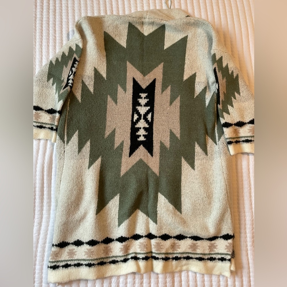 Cardigan sweater